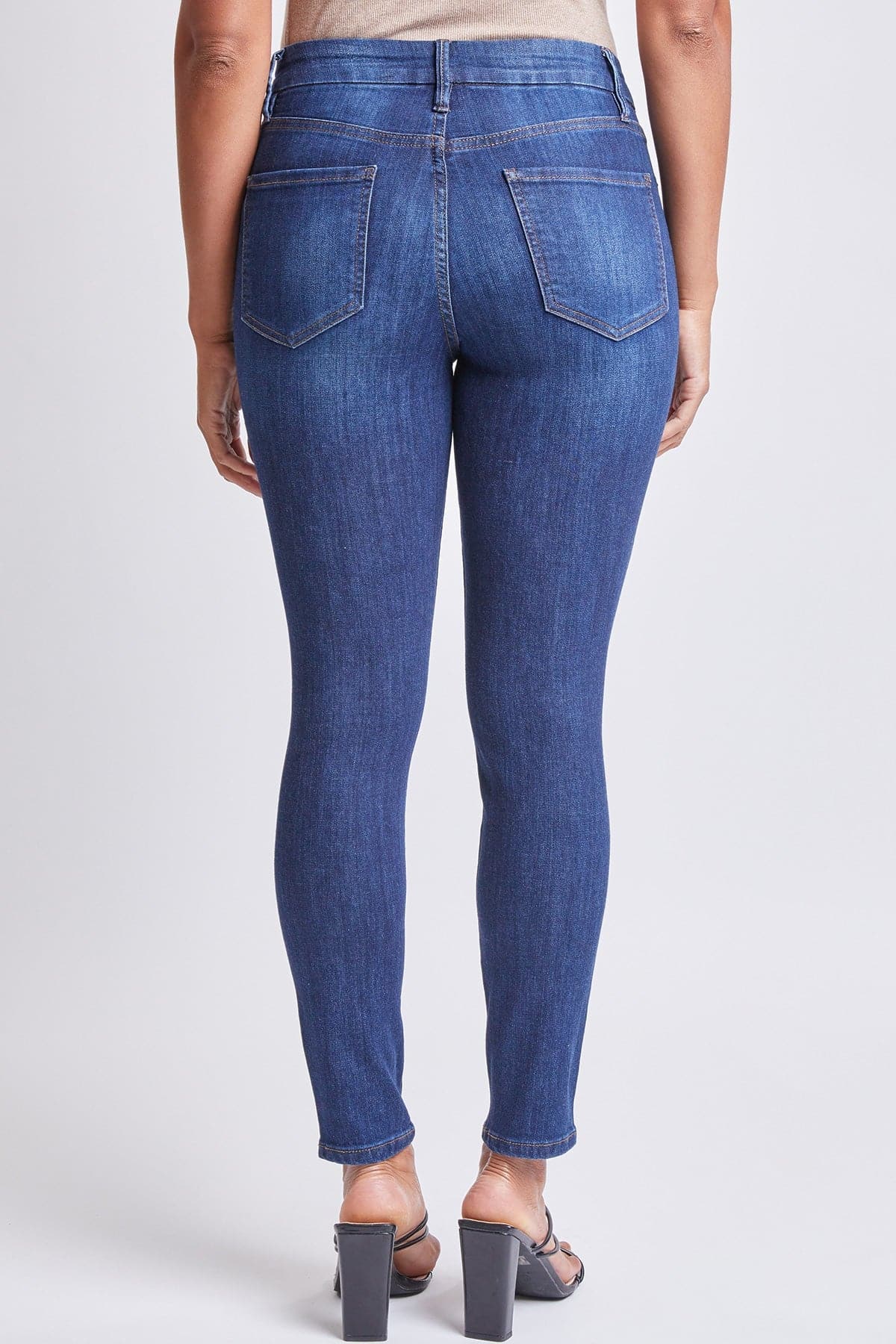 Women's Curvy Fit High Rise Skinny Jeans