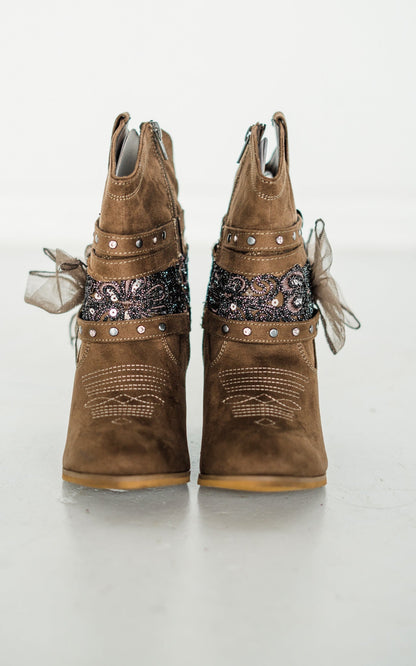 Stash Bootie in Taupe